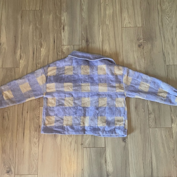Women’s Plaid Button-Up crop Jacket in Lavender and Cream - Picture 3 of 6